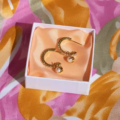 Fashion Bella Loop Earrings/Pearl + Crystal Örhängen