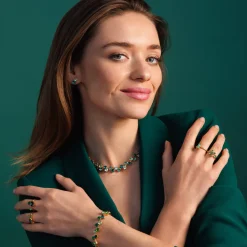 Shop Fiona Necklace Halsband