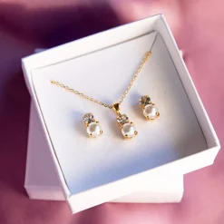 Clearance Love Pearl Necklace/Pearl + Crystal Halsband