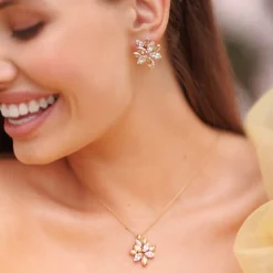 Online Melia Earcuff Örhängen