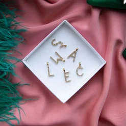 Flash Sale Mini Letter Necklace E/Crystal Halsband