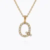 Store Mini Letter Necklace Q/Crystal Halsband