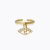 Store Petite Greek Eye Ring/Crystal Ringar